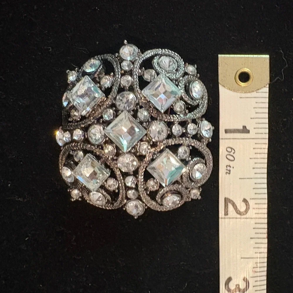 Vintage Style Filigree Rhinestone Crystal Brooch Pin Statement Silver tone
